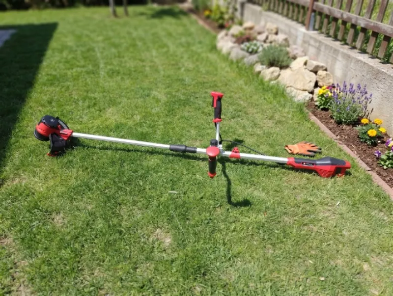 Foto profilo di Francesca D., cliente verificata di Firenze che ha recensito HyperTrimmer 3000